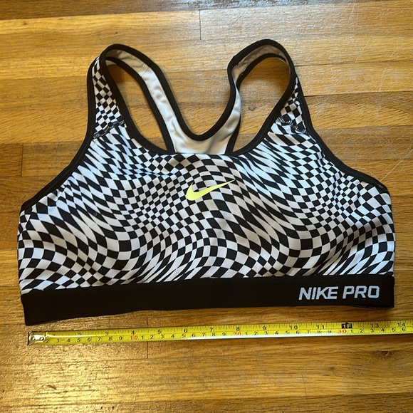 *last chance!!* Nike | Women’s Nike Pro padded sports bra - Picture 10 of 12
